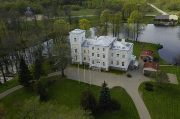 Igates pils no putna lidojuma
